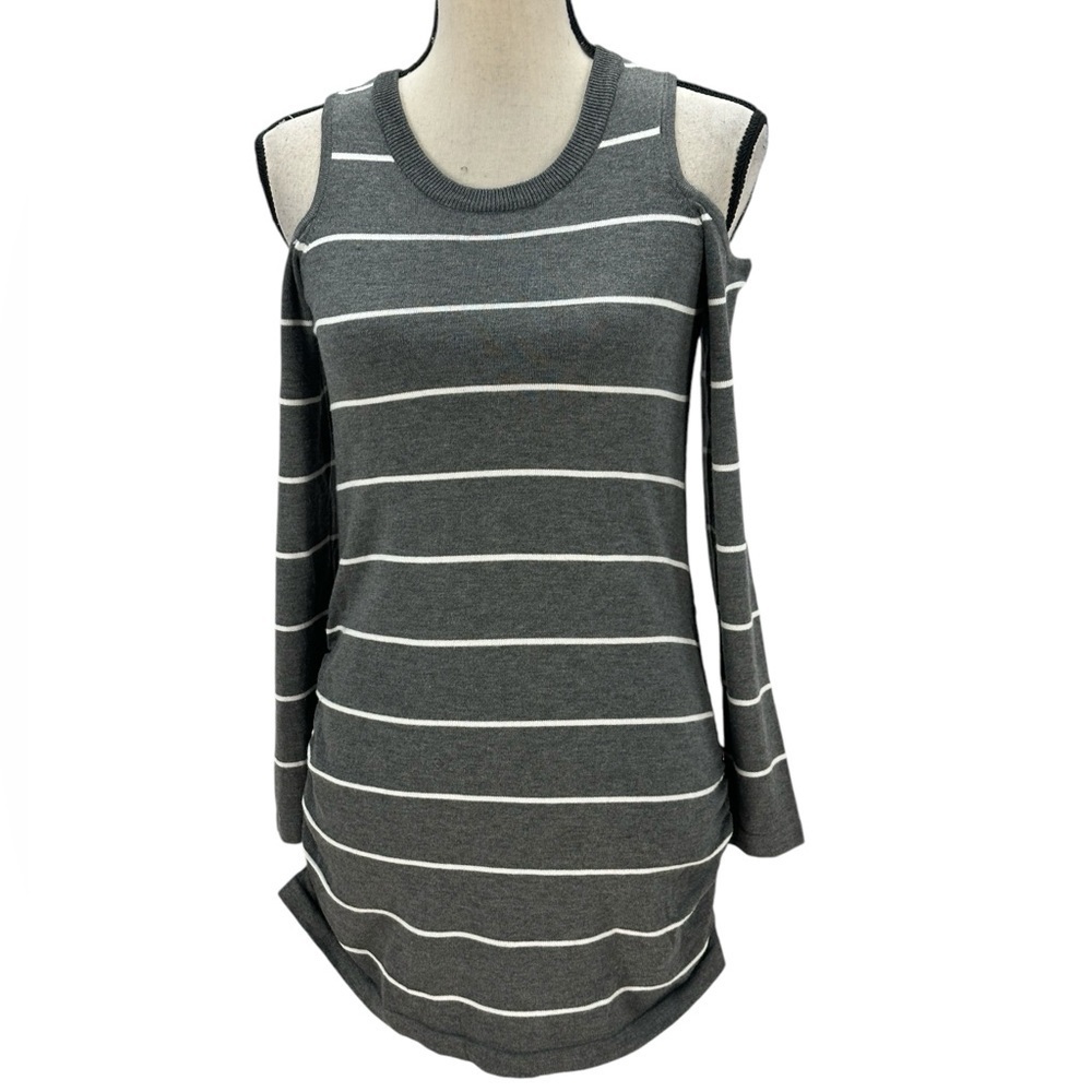 Hippie Rose Long Sleeve Cold Shoulder Crew Neck Striped Tunic Sweater - Grey